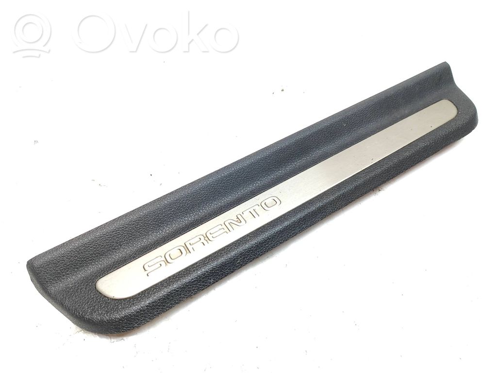 KIA Sorento Copertura del rivestimento del sottoporta posteriore 