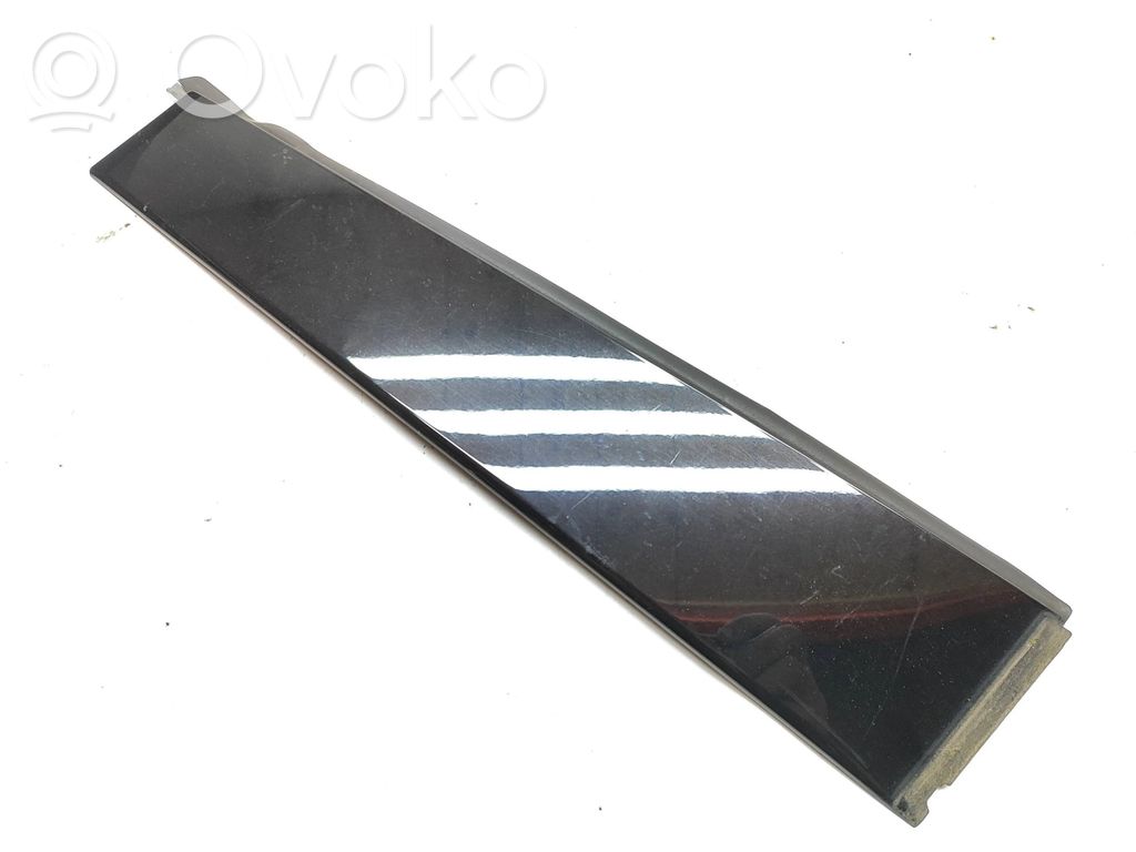 Listwa / Uszczelka szyby drzwi tylnych   767040