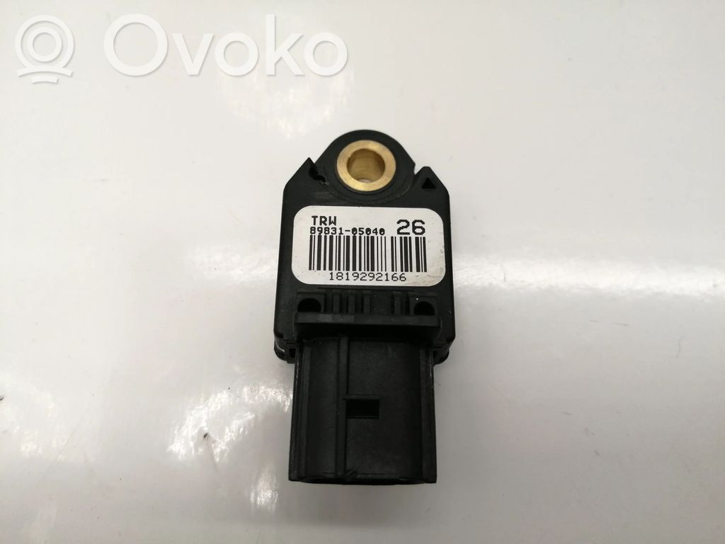 Toyota Avensis T270 Airbagsensor Crashsensor Drucksensor 