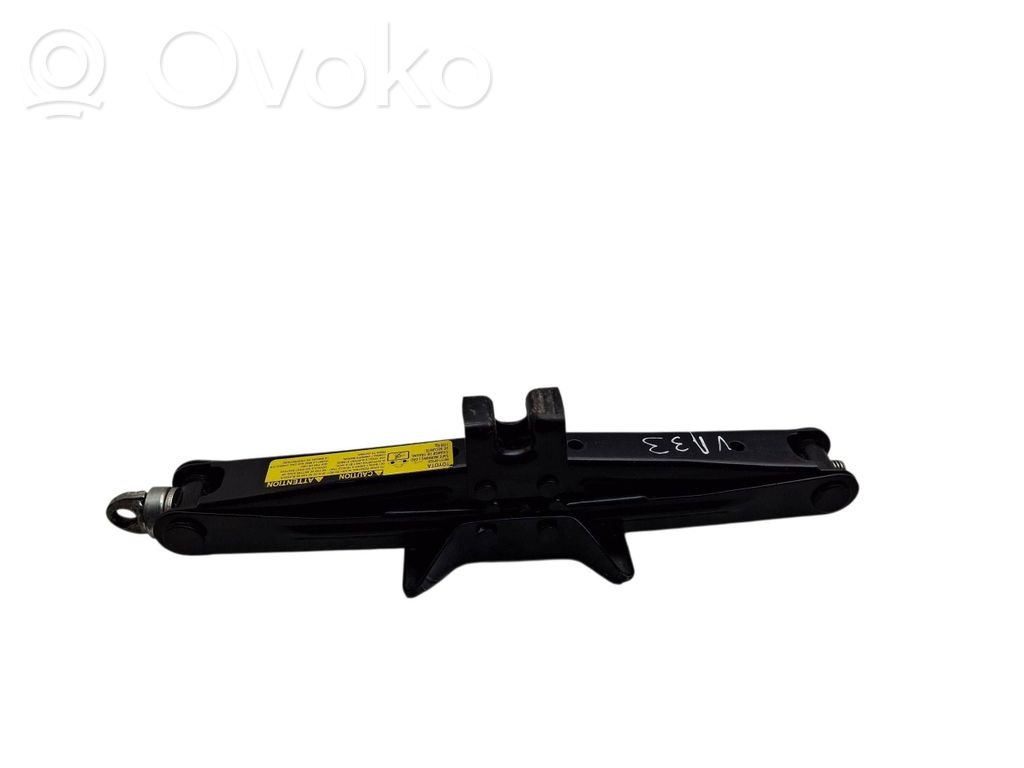 Toyota Corolla Verso AR10 Domkratas (dankratas) 