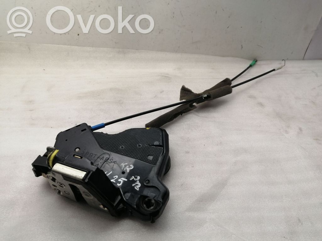Toyota Corolla Verso AR10 Front door lock 
