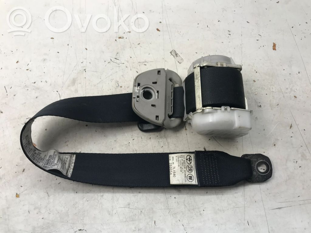 Toyota Corolla Verso AR10 Cinturón trasero 