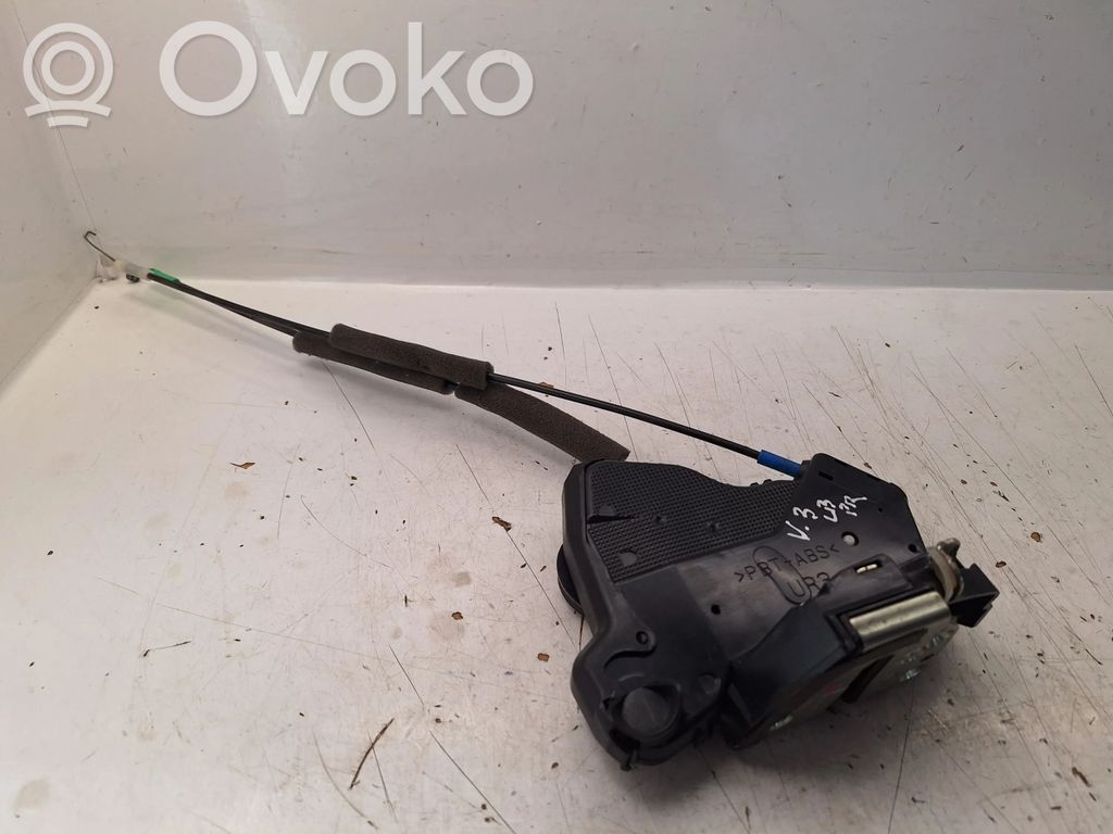 Toyota Corolla Verso AR10 Priekšpusē slēdzene 