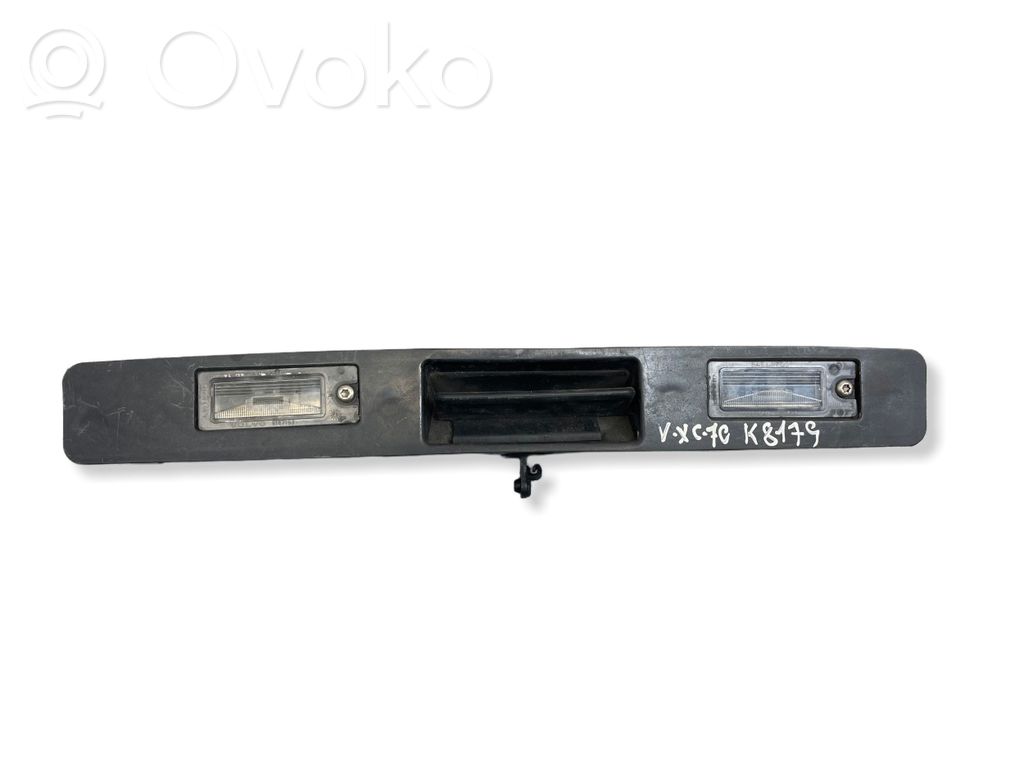 Volvo XC70 Trunk door license plate light bar 