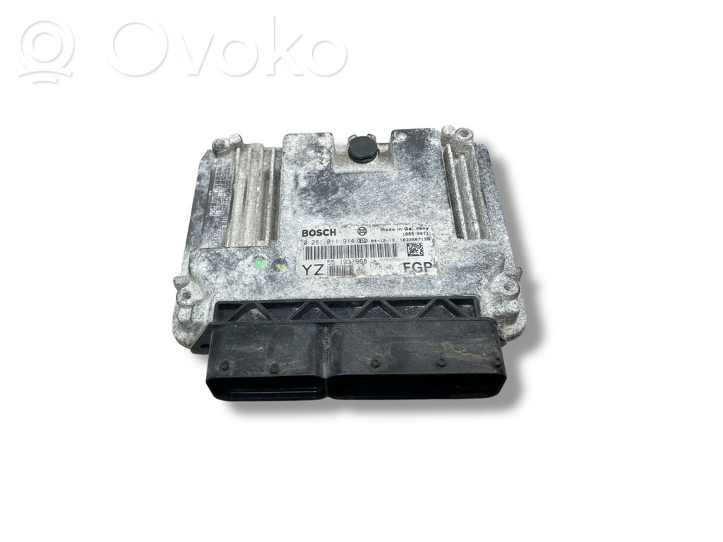 Opel Vectra C Engine control unit/module 