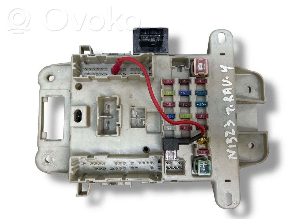 Toyota RAV 4 (XA20) Fuse module 