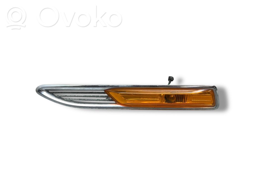 Ford Mondeo MK IV Semnalizator bară față 