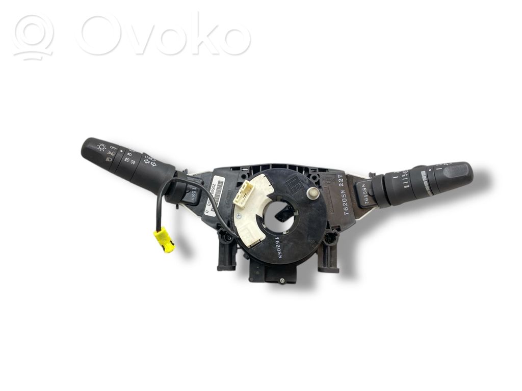 Nissan Note (E11) Commodo, commande essuie-glace/phare 