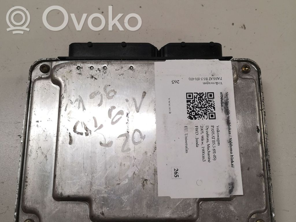 Volkswagen PASSAT B5.5 Engine control unit/module 