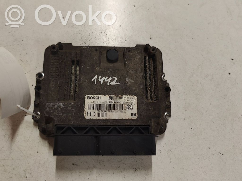Opel Zafira B Engine control unit/module 