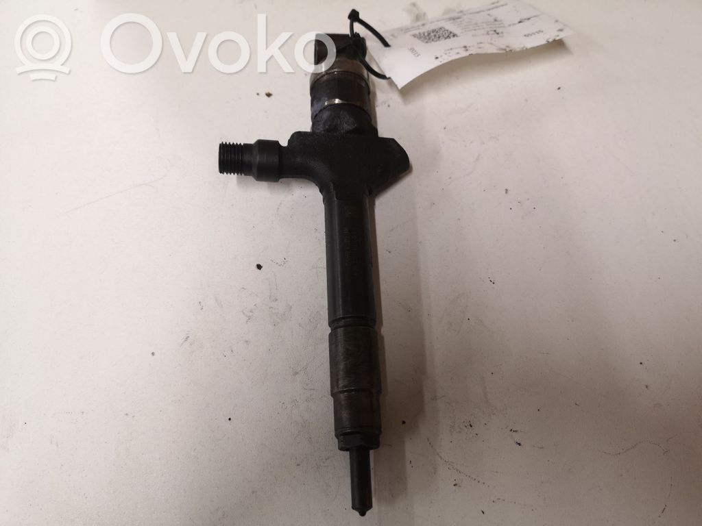 Mazda 5 Fuel injector 