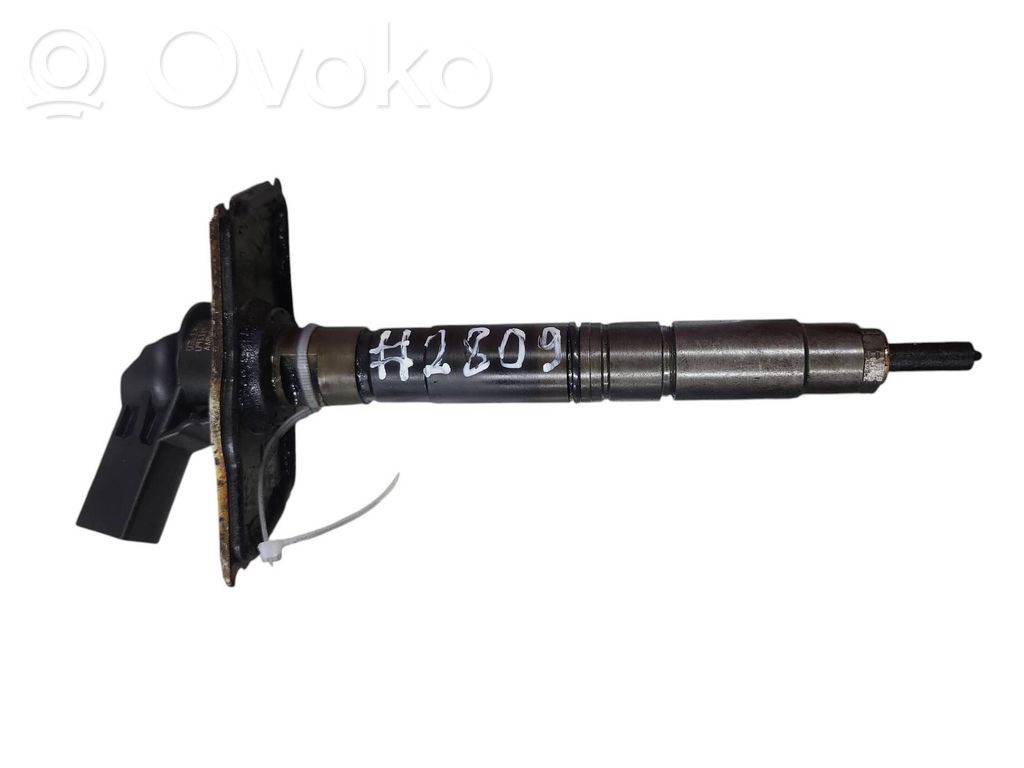 Volkswagen PASSAT B6 Fuel injector 