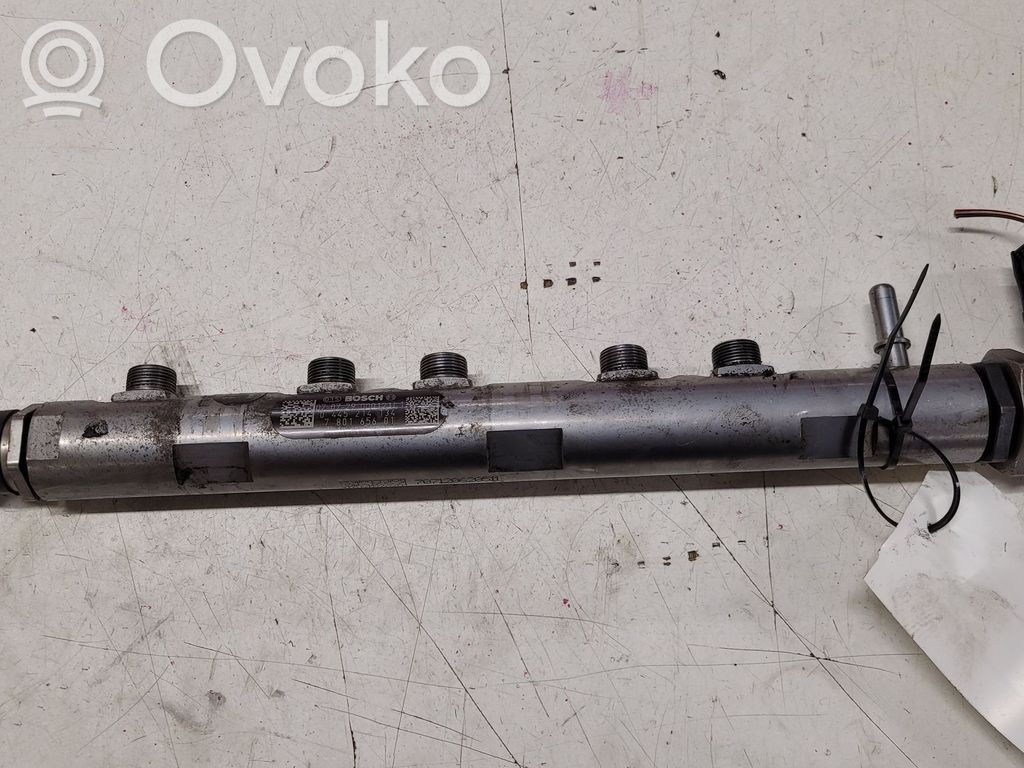 BMW 1 E81 E87 Fuel main line pipe 
