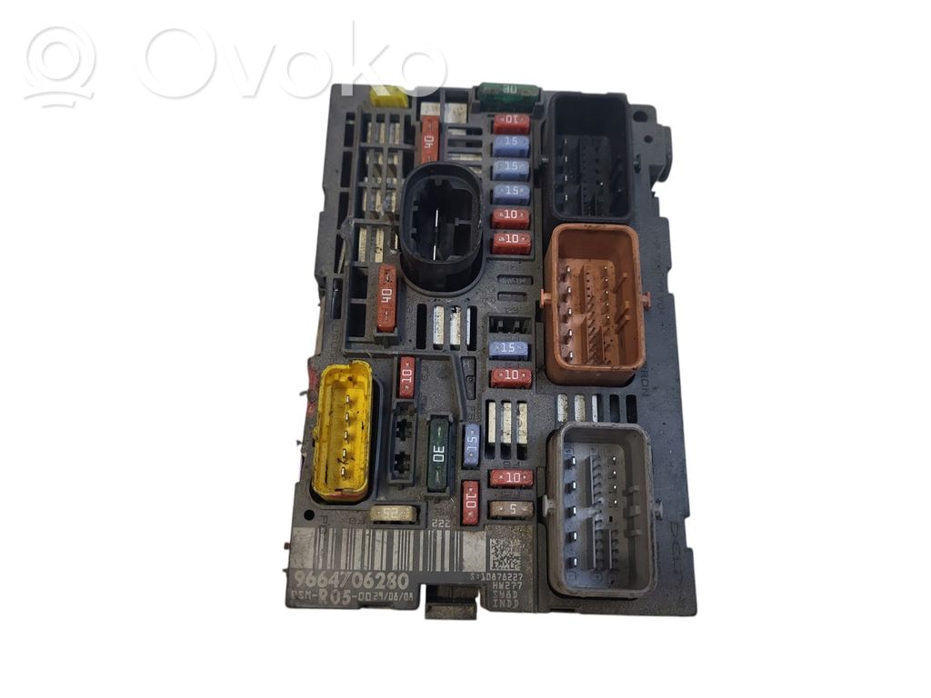 Citroen Berlingo Fuse module 
