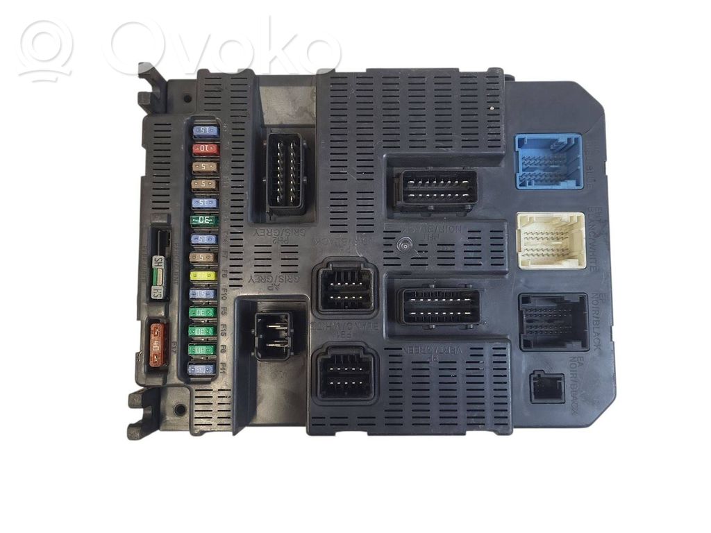 Citroen C4 I Fuse module 
