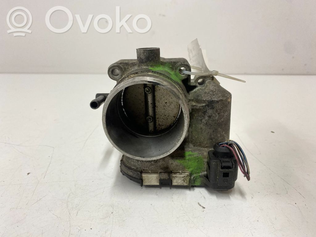 Audi A4 S4 B7 8E 8H Droselinė sklendė 