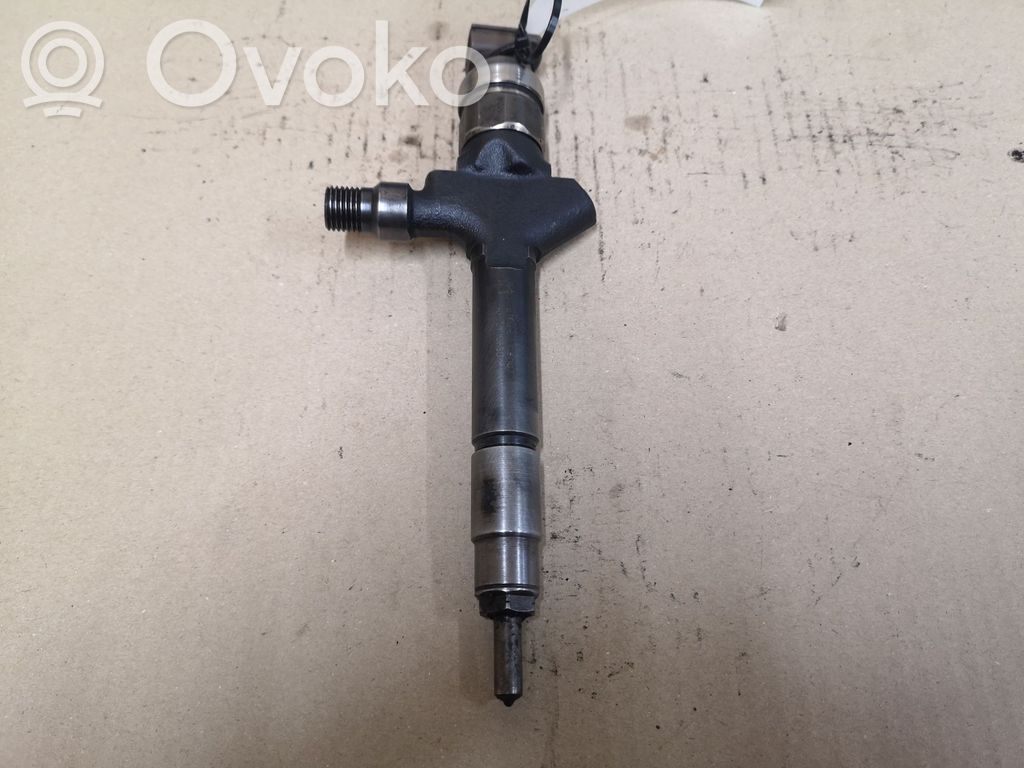 Mazda 5 Fuel injector 