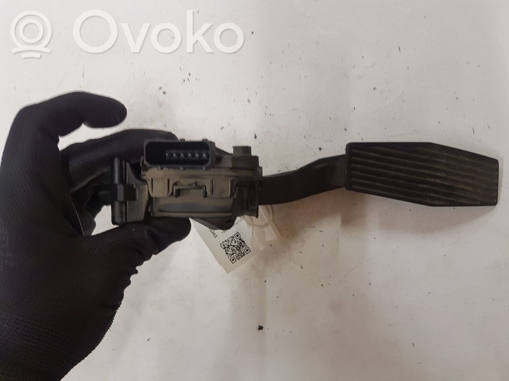 Opel Astra J Accelerator throttle pedal 