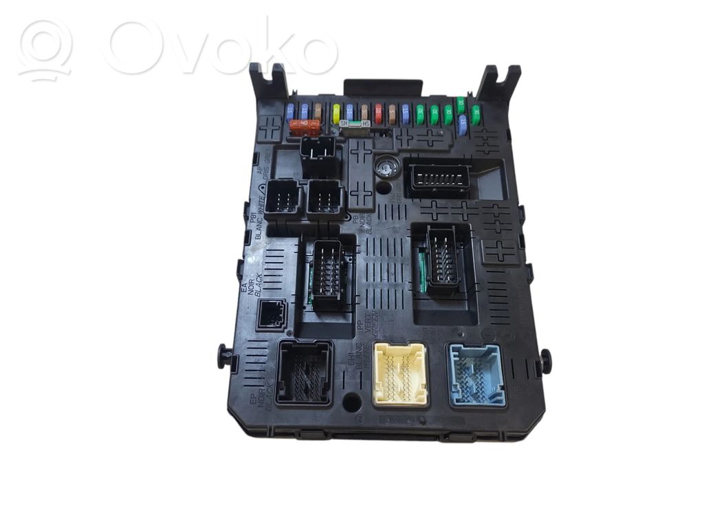 Citroen C5 Fuse module 