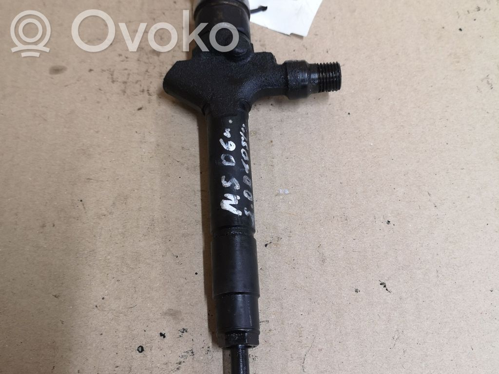 Mazda 5 Fuel injector 