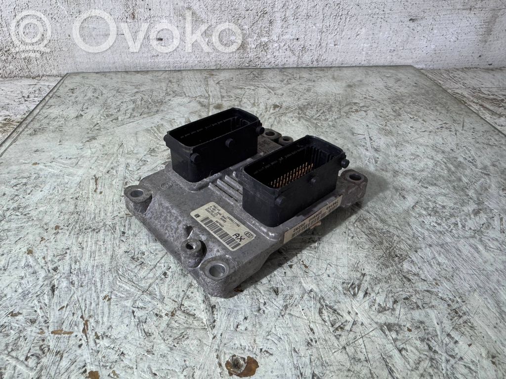 Engine control unit/module   0261208940,55557933,1039S17766