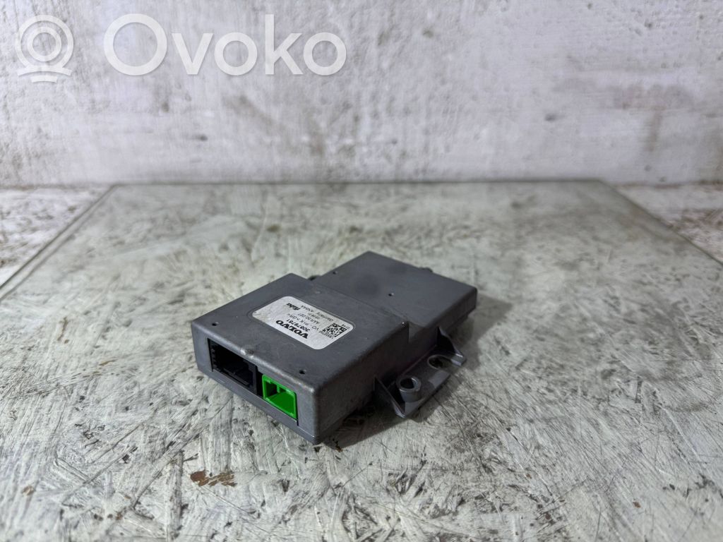 Volvo V50 GPS navigation control unit/module 