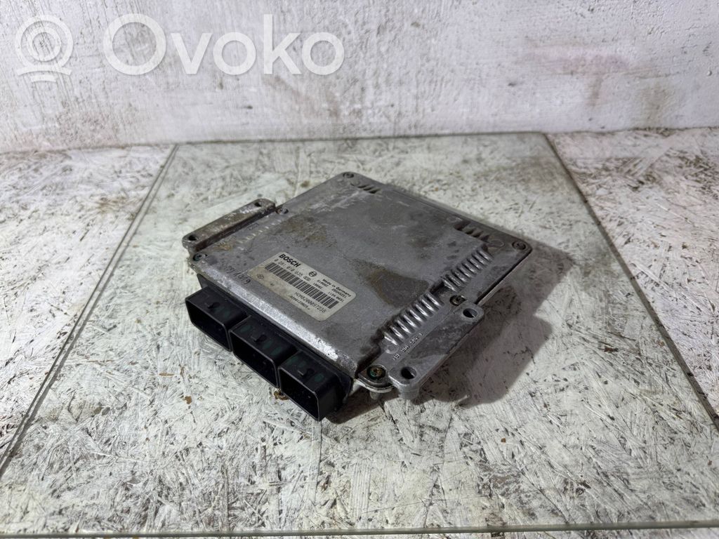Sterownik / Moduł ECU   0281010635,8200097238,8200123829