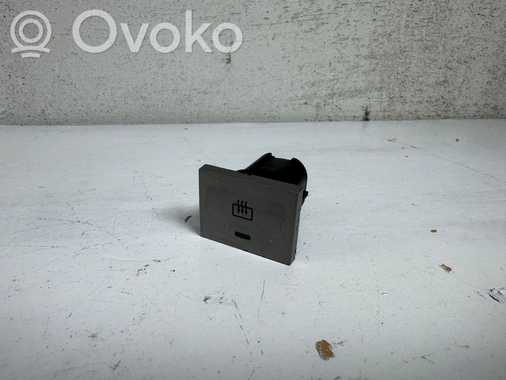 Ford Kuga I Windscreen/window heater switch 