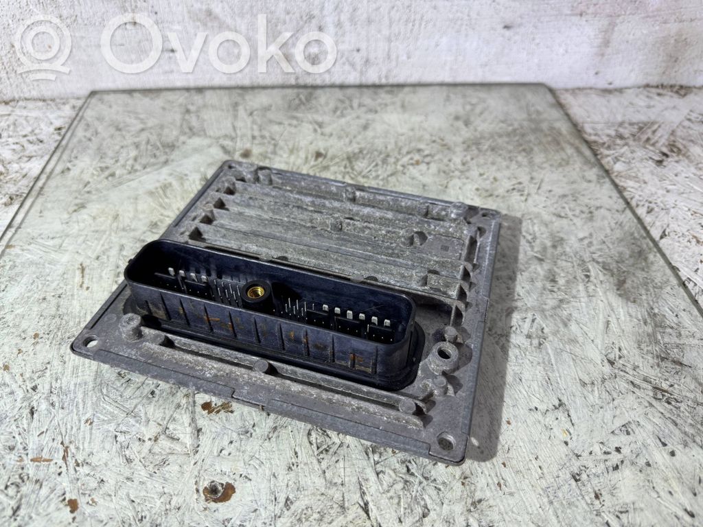 Ford Focus C-MAX Engine control unit/module 