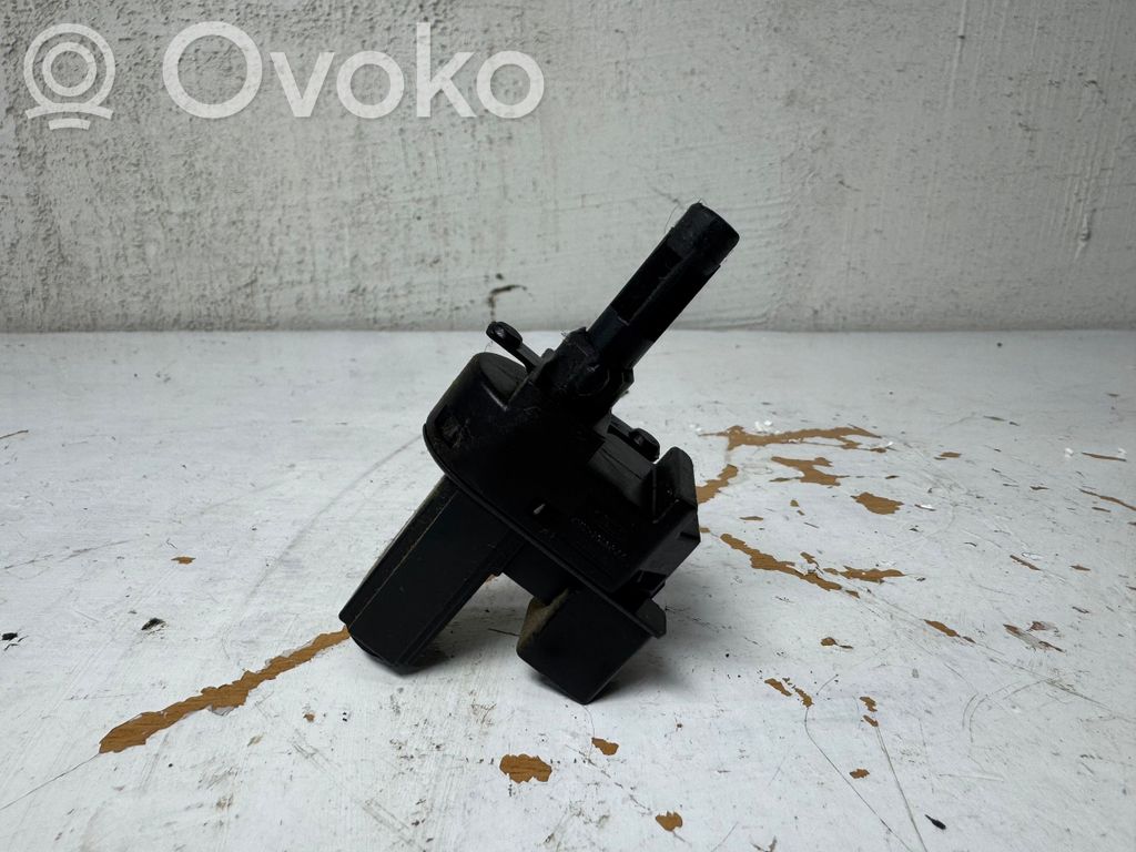 Ford Kuga I Clutch pedal sensor 