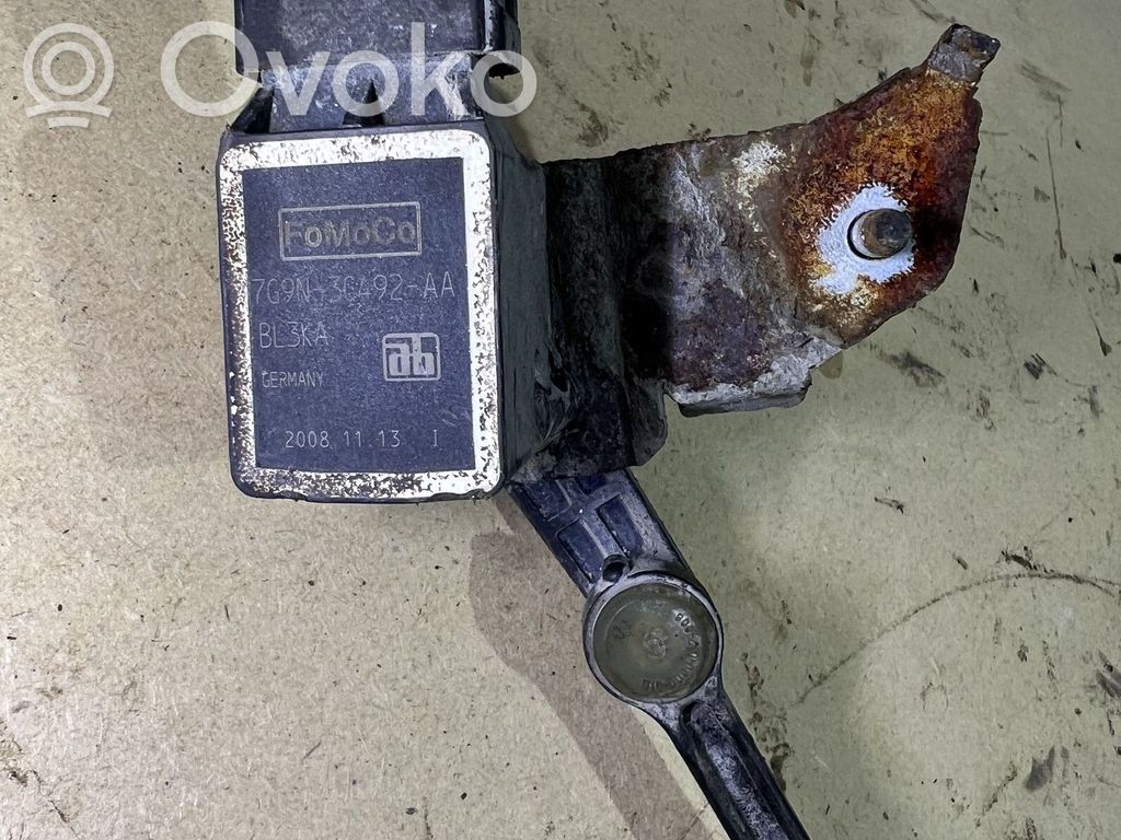 Volvo S80 Sensor de altura del nivel de la suspensión neumática trasera 