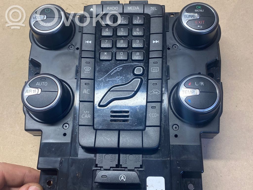 Volvo V40 Climate control unit 