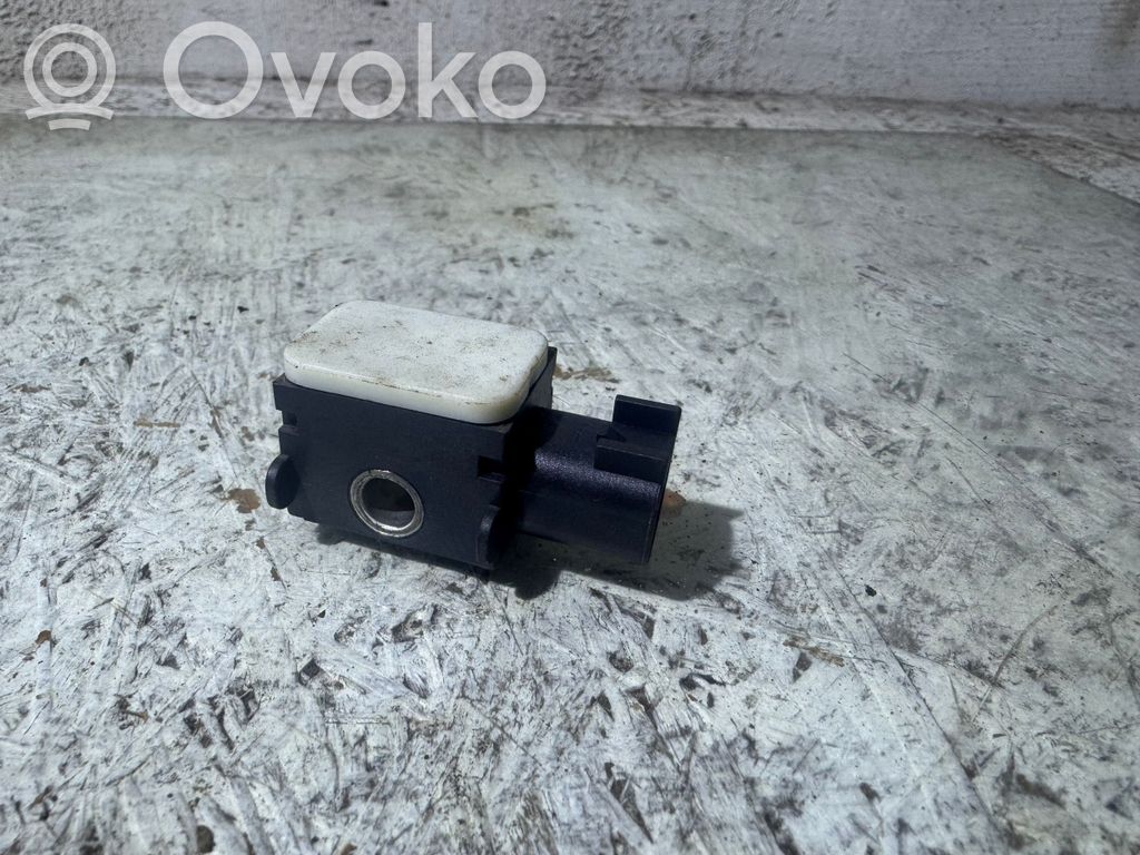 Ford Focus C-MAX Airbag deployment crash/impact sensor 