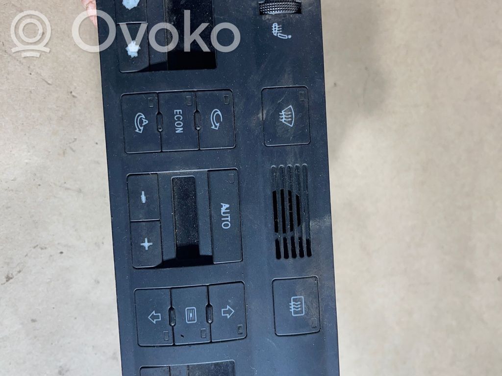 Audi A6 S6 C5 4B Climate control unit 