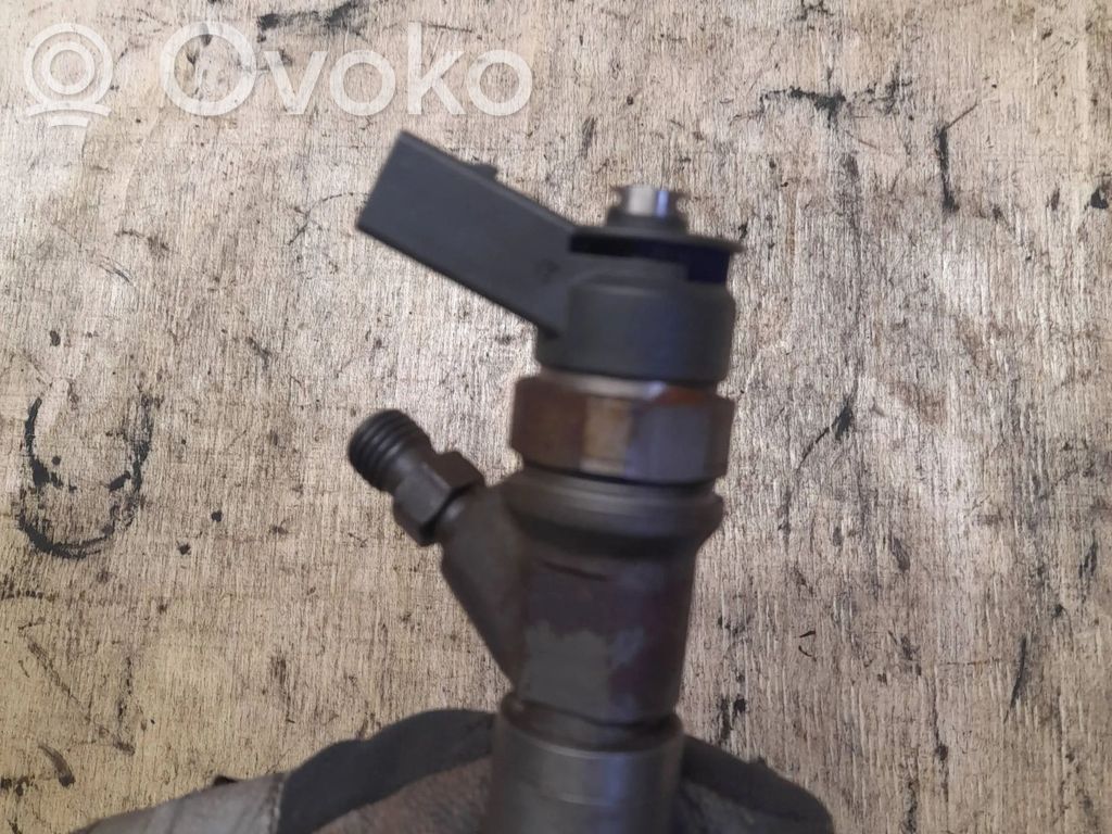 BMW 5 E60 E61 Fuel injector 