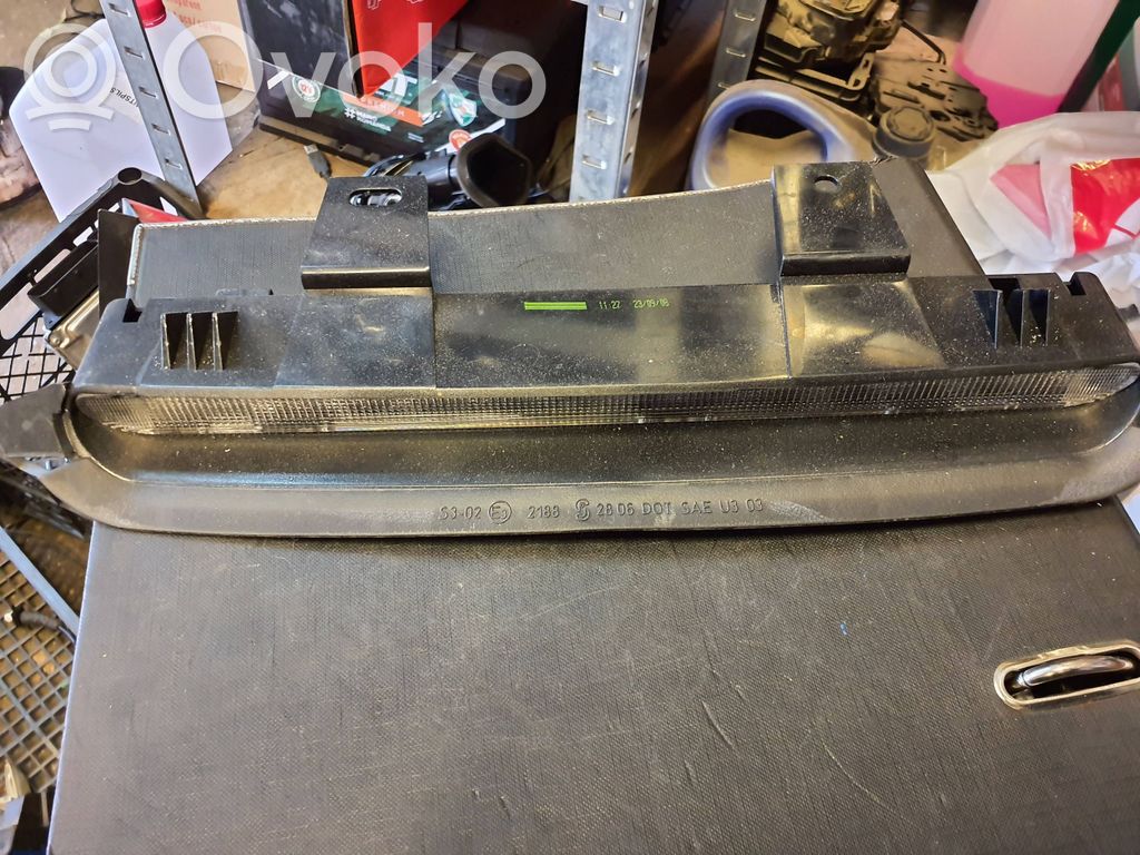 Volvo V50 Third/center stoplight 