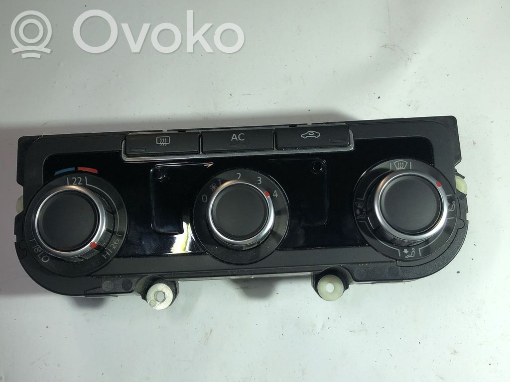 Volkswagen PASSAT B7 Climate control unit 