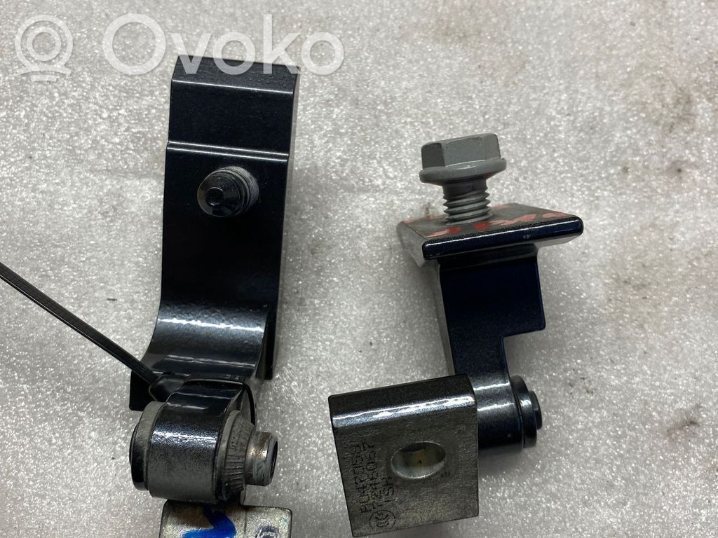 BMW 2 F46 Rear door hinge set 