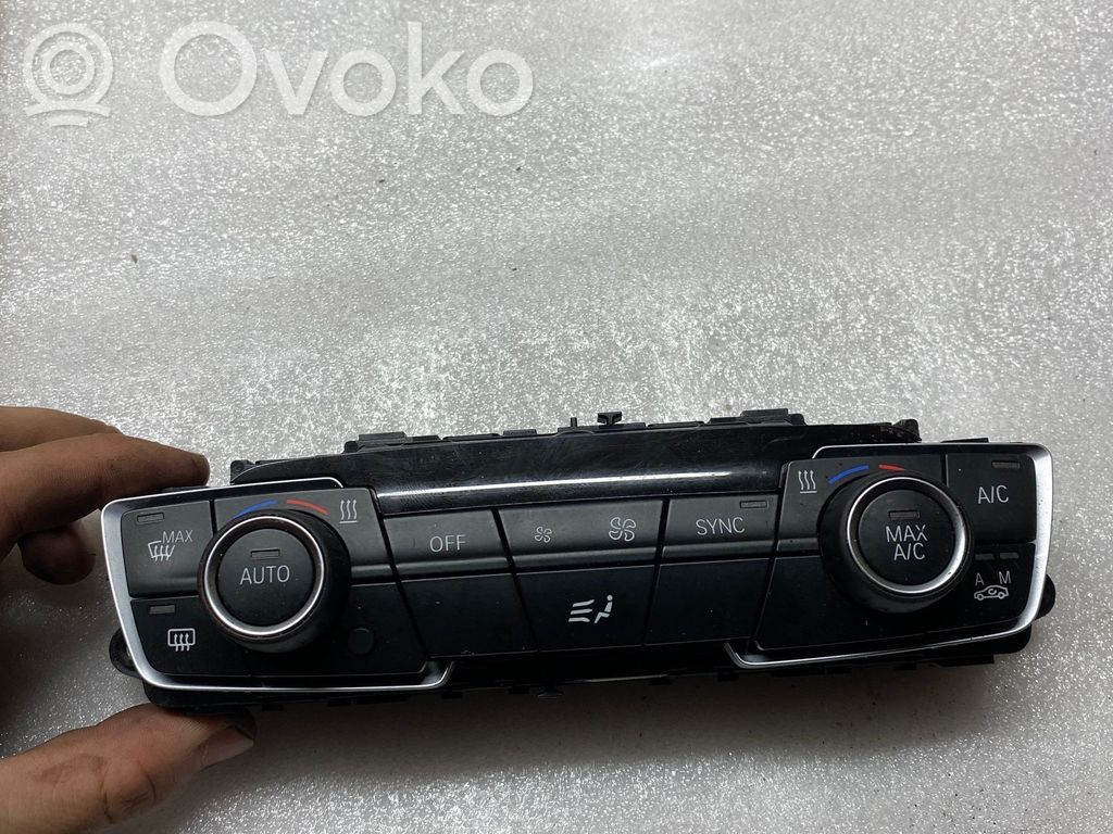 BMW 2 F46 Climate control unit 