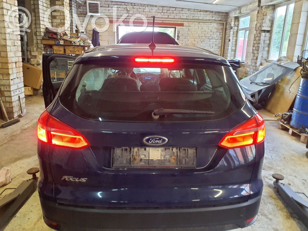 Ford Focus Third/center stoplight 