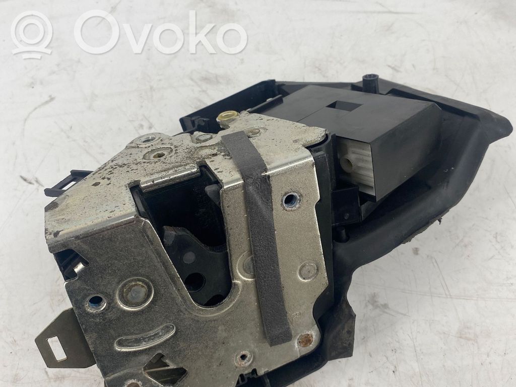 BMW 5 E39 Front door lock 