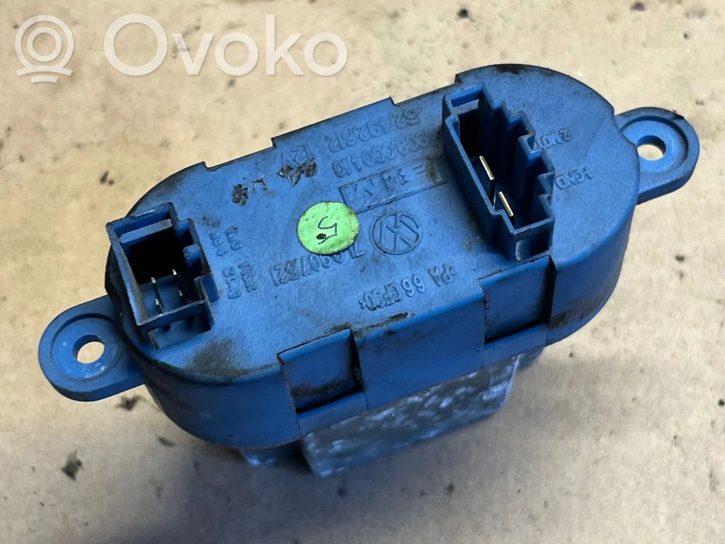 Volkswagen Transporter - Caravelle T5 Rezystor / Opornik dmuchawy nawiewu 