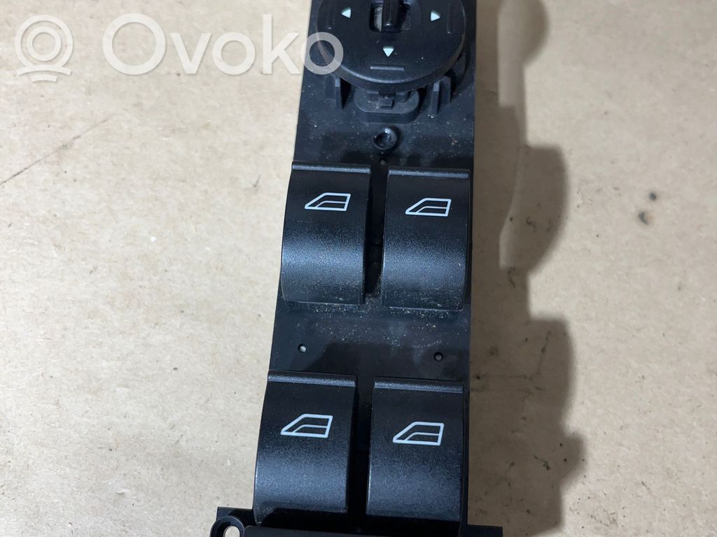Ford Focus Electric window control switch 