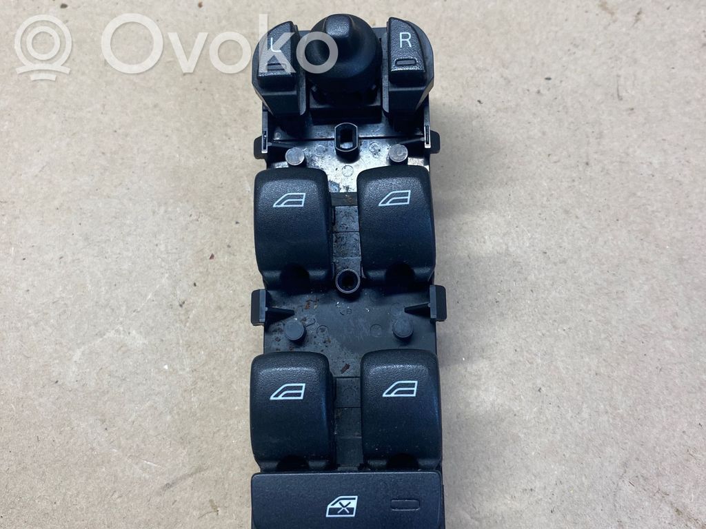 Volvo V40 Electric window control switch 
