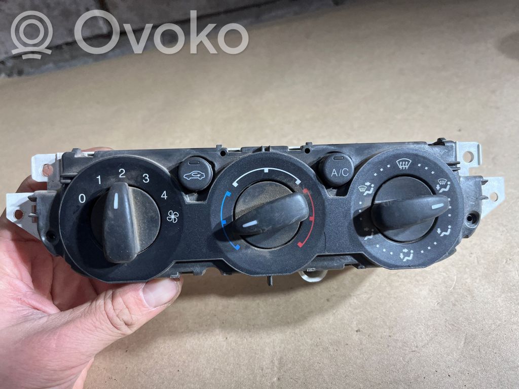 Ford Focus C-MAX Climate control unit 