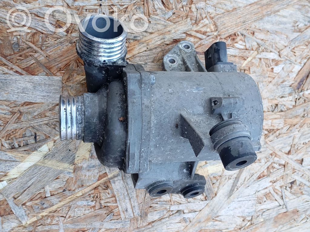 BMW 1 E81 E87 Water pump 