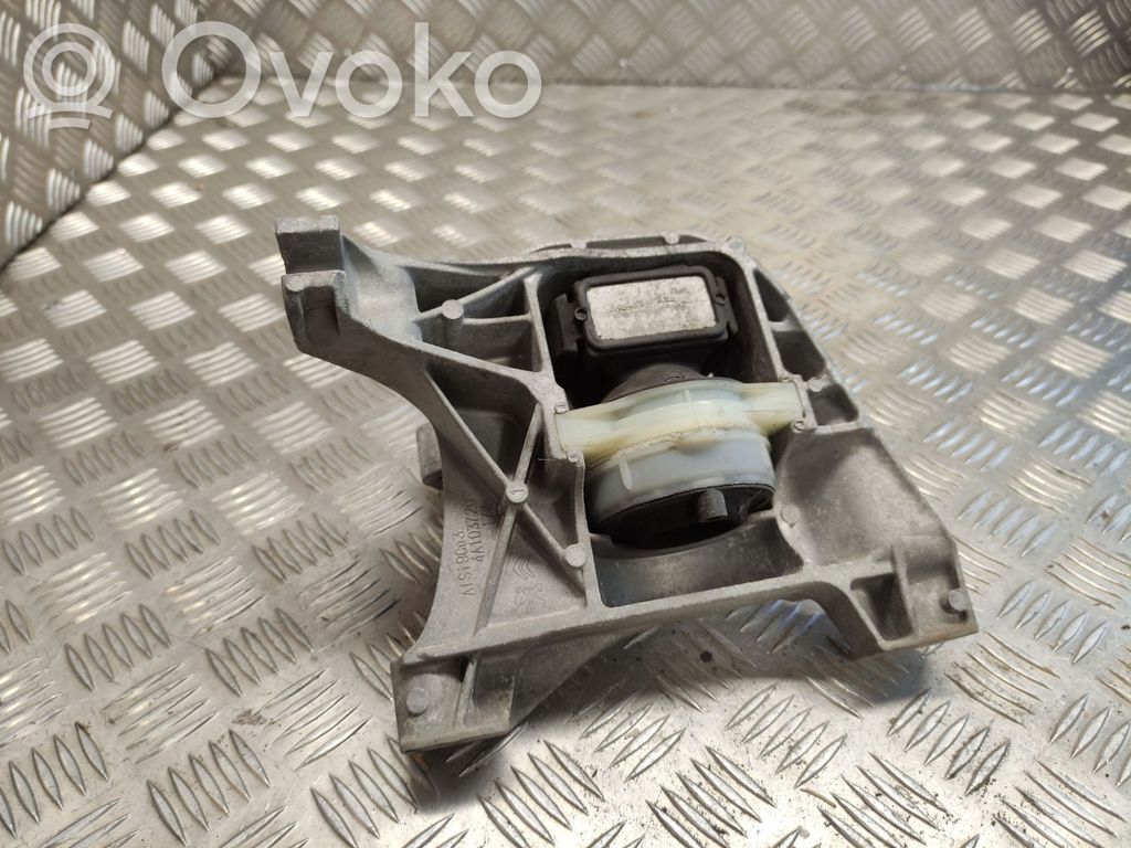 Peugeot 308 Engine mount bracket 