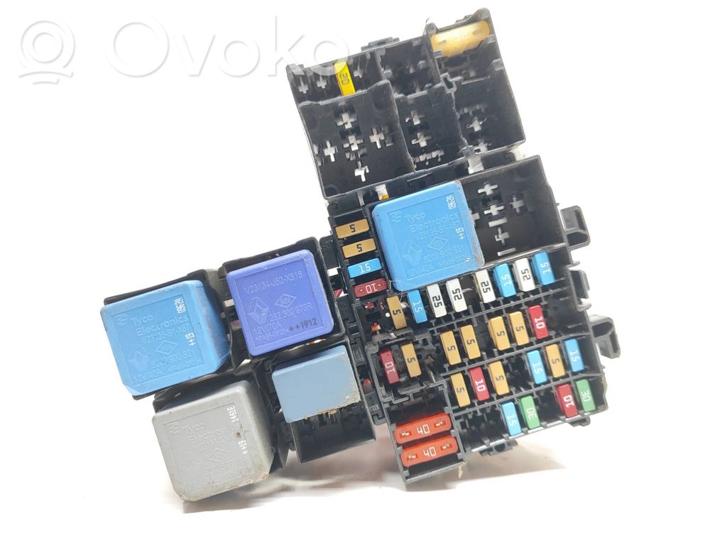 Renault Trafic III (X82) Fuse box set 