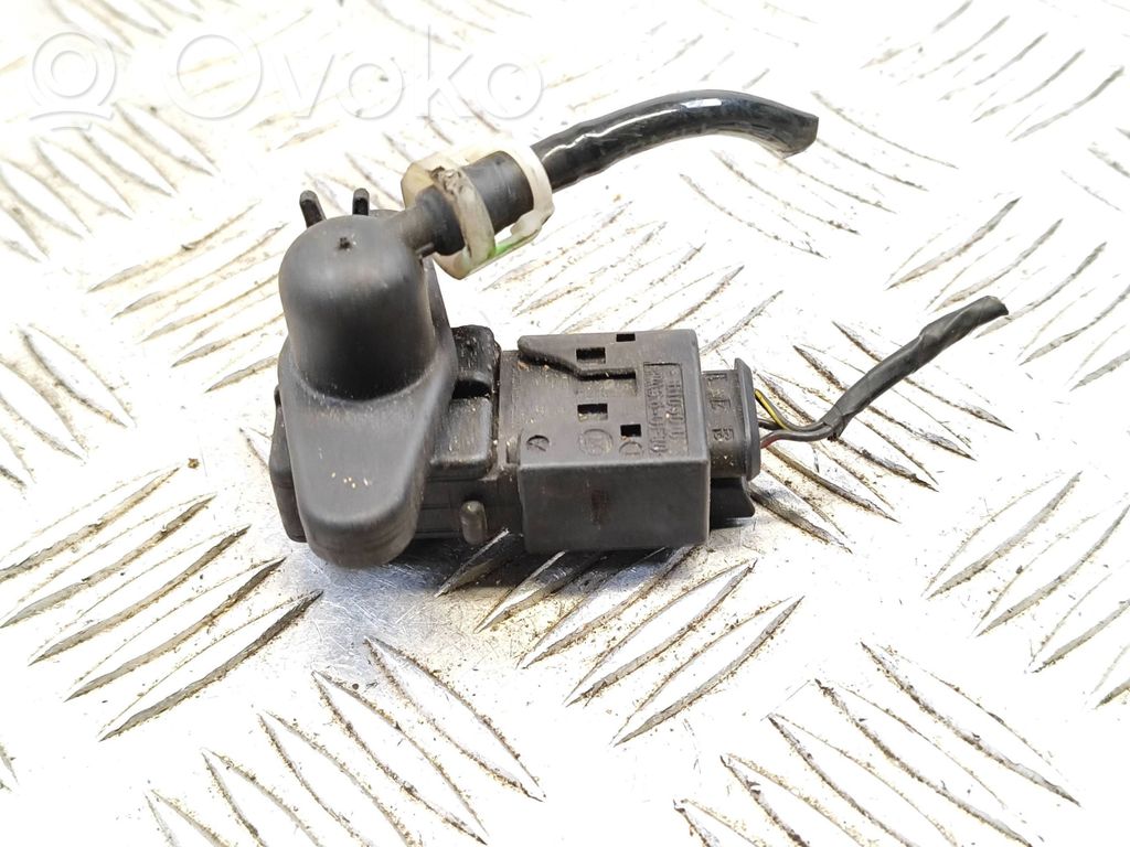 BMW 3 E90 E91 Air pressure sensor 