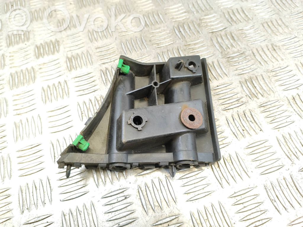Volvo V40 Front bumper mounting bracket 
